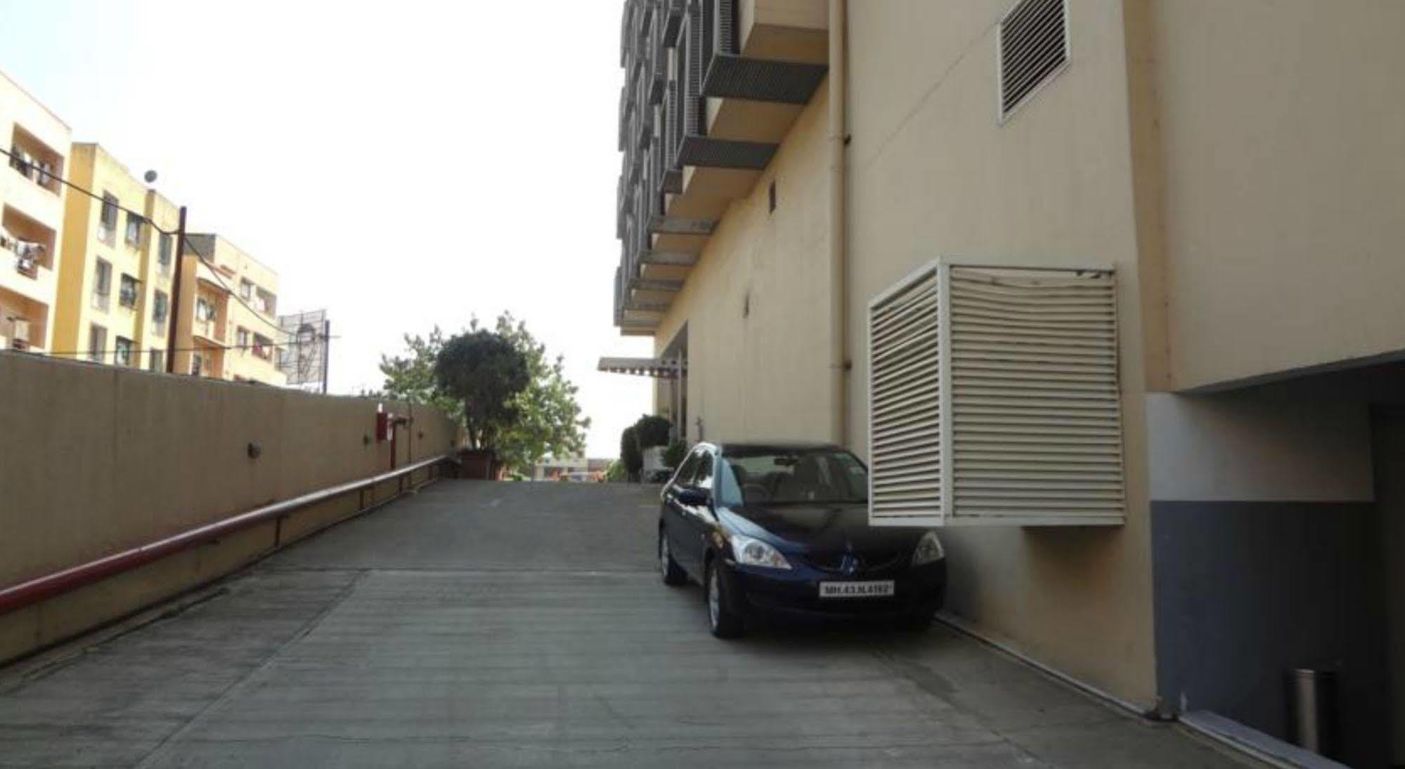 Pimpri-Chinchwad Holiday Inn Express Pune Hinjewadi By Ihg מראה חיצוני תמונה